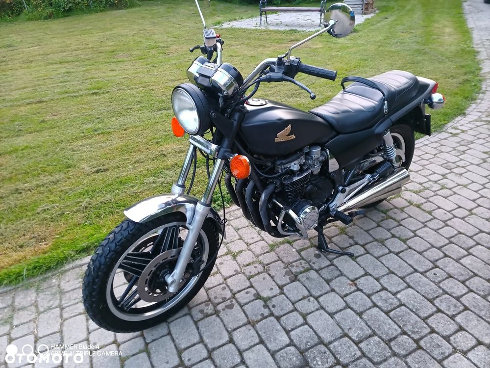 Honda CB - 1