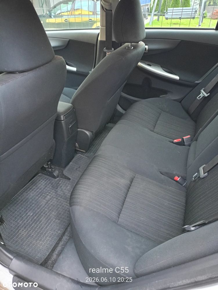 Toyota Corolla 2.0 D-4D Sol - 9