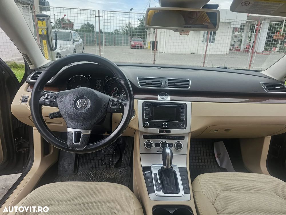 Volkswagen Passat 2.0 TDI BlueMotion Technology Comfortline DSG - 9