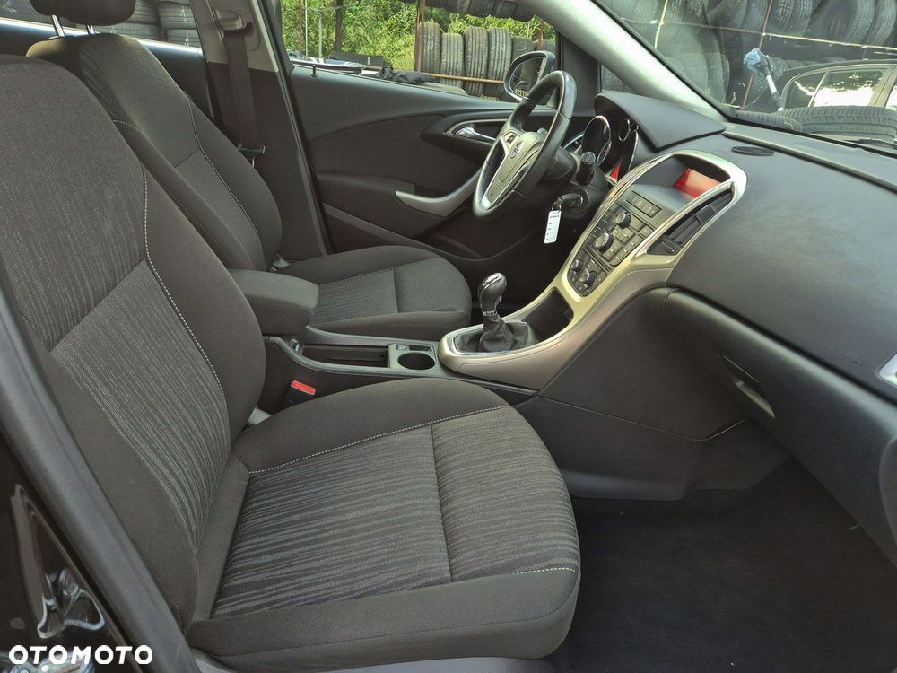 Opel Astra 1.4 Turbo Design Edition - 22