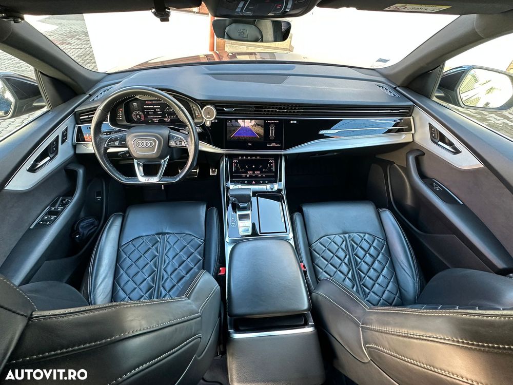Audi Q8 - 8