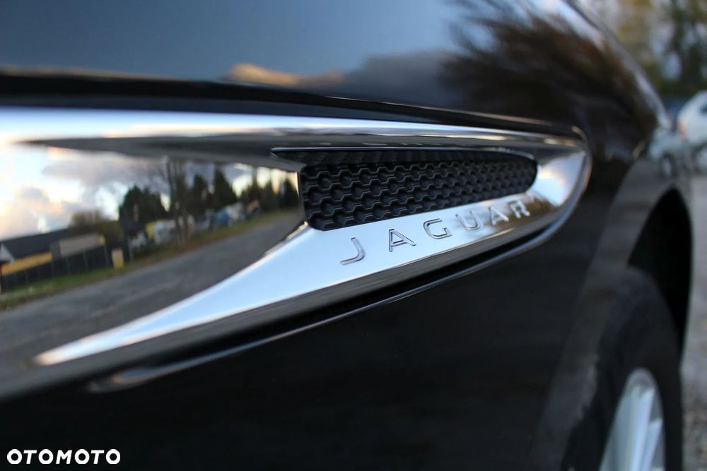 Jaguar F-Pace 2.0 i4D AWD Prestige - 27