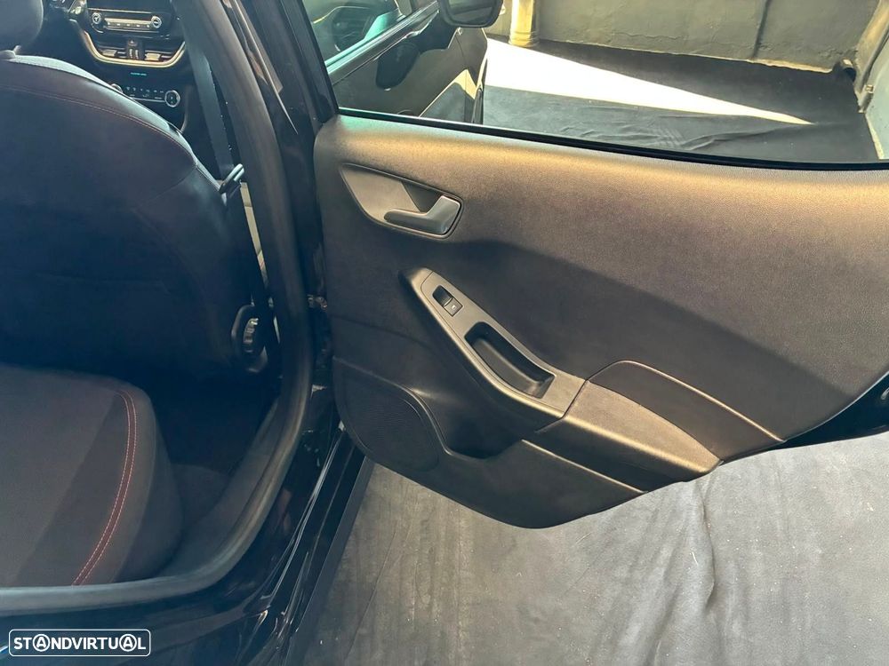 Ford Fiesta 1.0 EcoBoost ST-Line - 30