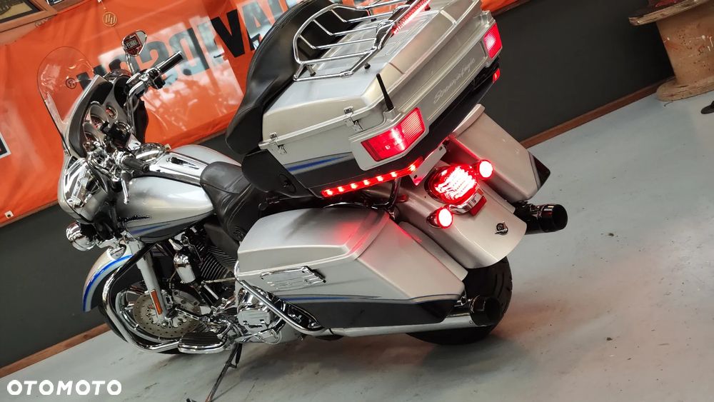 Harley-Davidson Touring Ultra Limited - 10