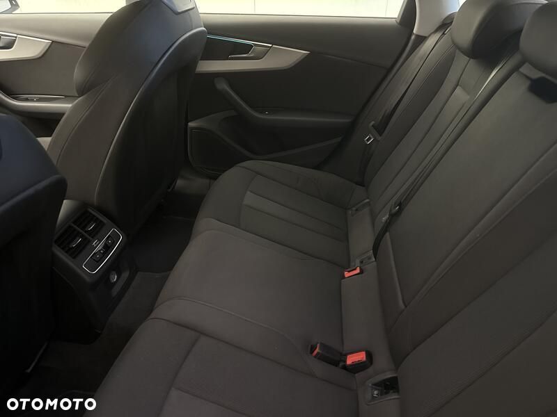 Audi A4 Avant - 19