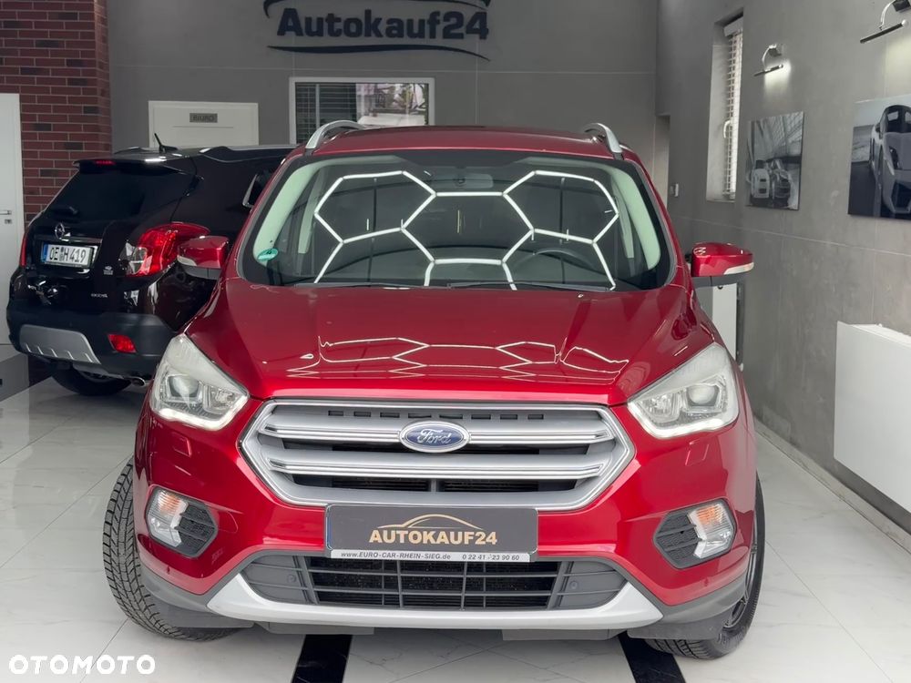 Ford Kuga 1.5 EcoBoost 2x4 Titanium - 4