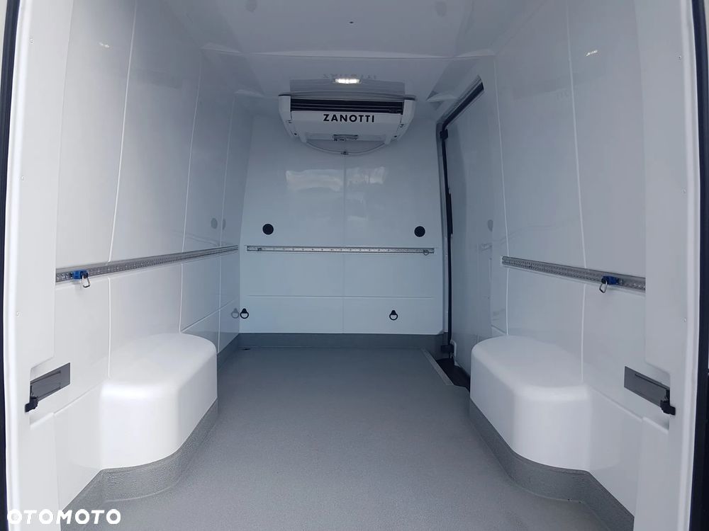 Volkswagen CRAFTER CHŁODNIA MROŹNIA AGREGAT IZOTERMA GRZANIE DŁUGI WYSOKI KLIMA TEMPOMAT - 17