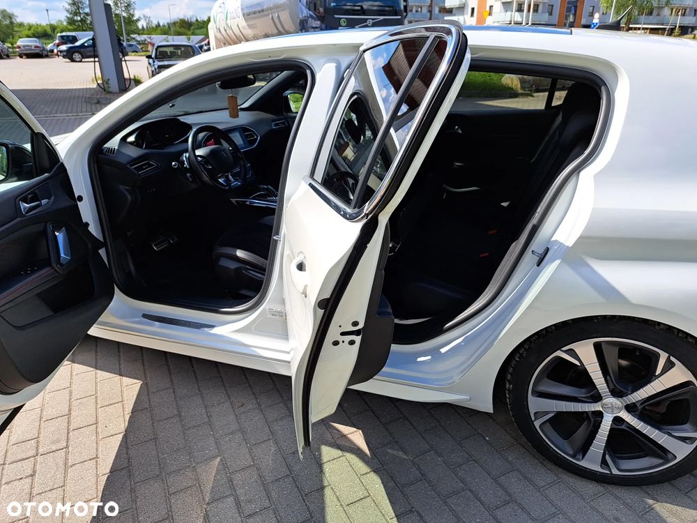Peugeot 308 1.6 PureTech GPF GT S&S EAT8 - 13