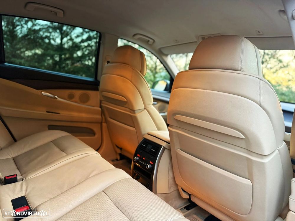 BMW 535 Gran Turismo d - 24
