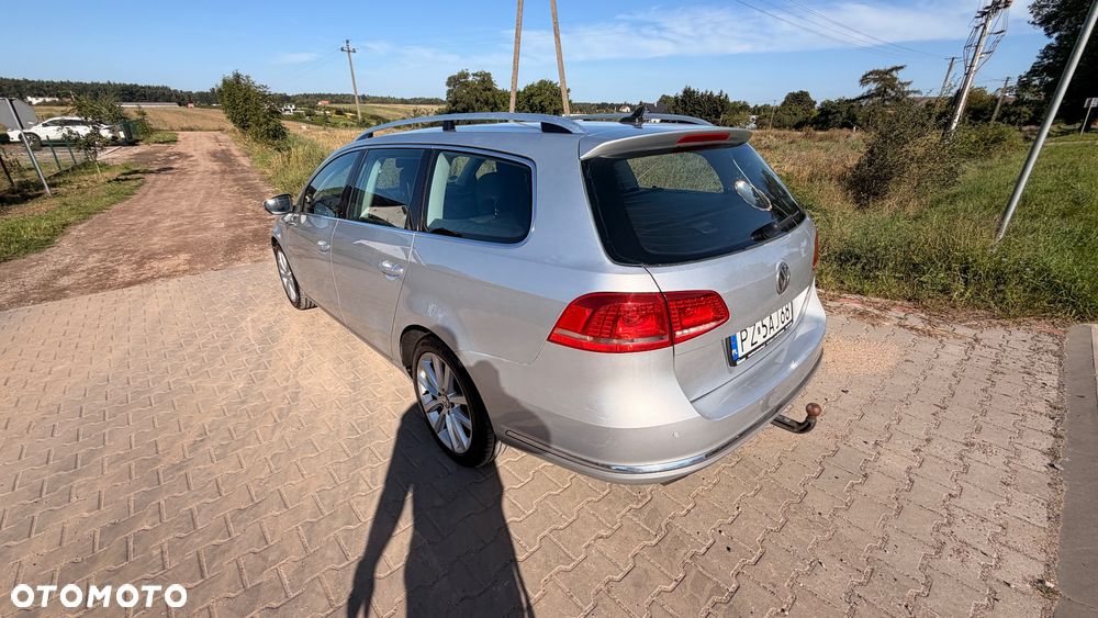 Volkswagen Passat Variant 2.0 TDI DPF Sportline DSG - 24
