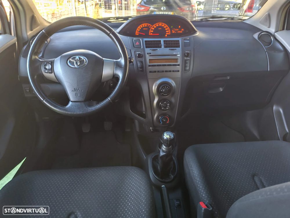 Toyota Yaris 1.0 VVT-i ACtive+AC - 28
