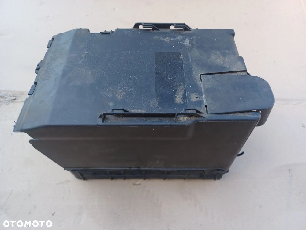 OBUDOWA AKUMULATORA CITROEN C3 II 9801801880 - 1