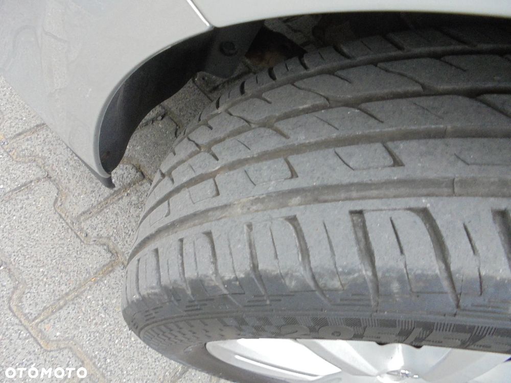 Opel Astra III 1.6 Cosmo - 25