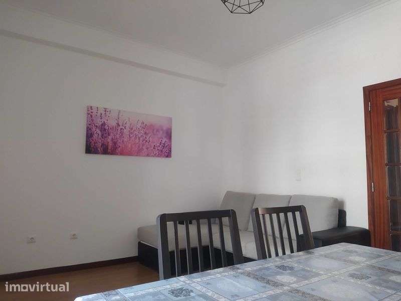 Apartamento T2 com garagem Rua do Brasil - Grande imagem: 3/12