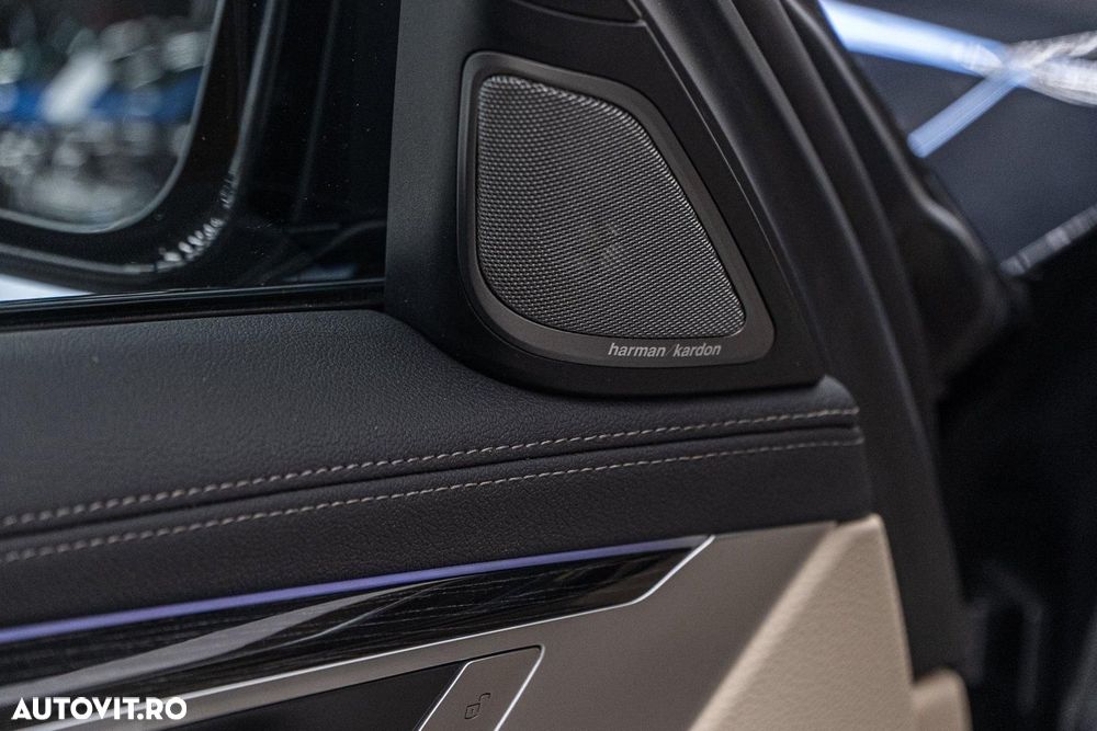 BMW Seria 7 730d xDrive - 39