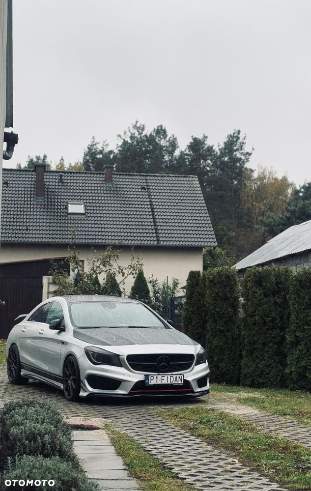 Mercedes-Benz CLA 200 7G-DCT AMG Line - 1