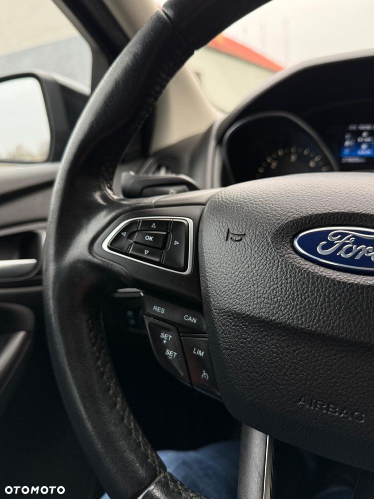 Ford Focus 1.5 EcoBlue Start-Stopp-System COOL&CONNECT - 32