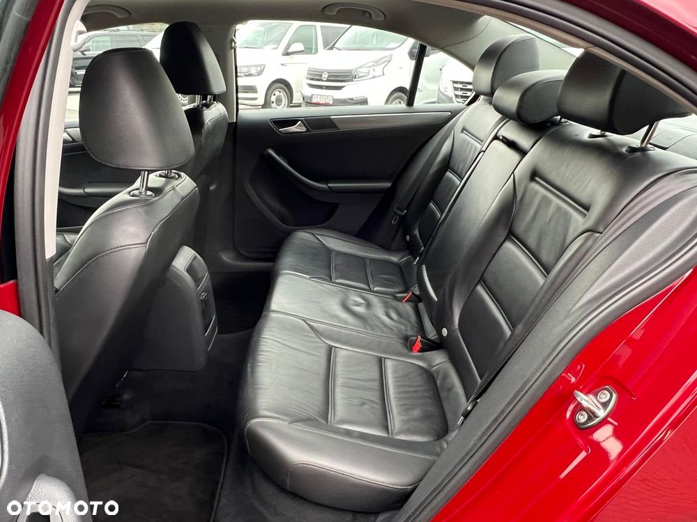 Volkswagen Jetta 2.0 TDI BlueMotion Technologie - 16