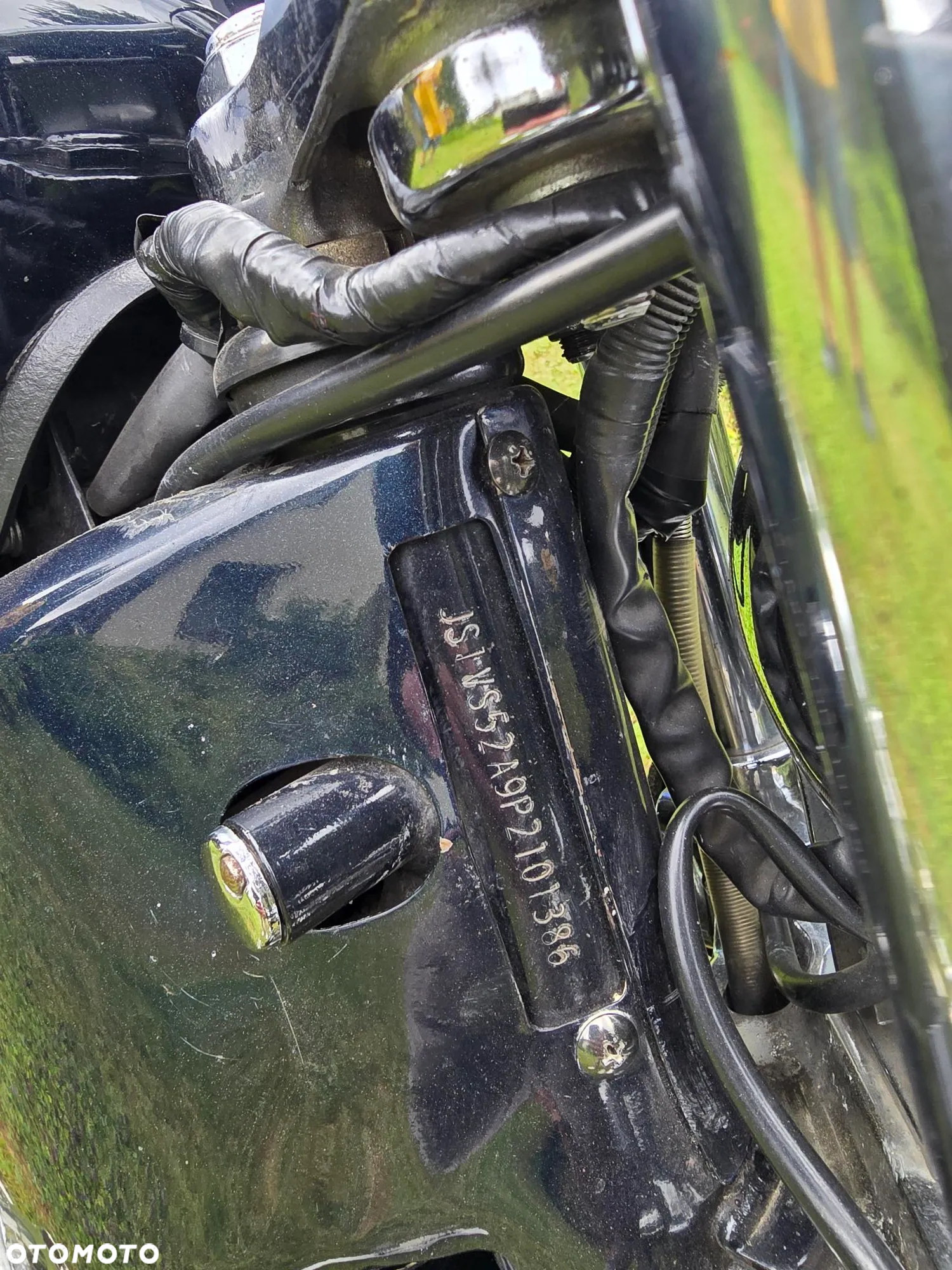 Suzuki Intruder - 8