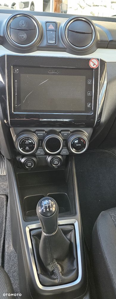 Suzuki Swift 1.2 Premium Plus - 29