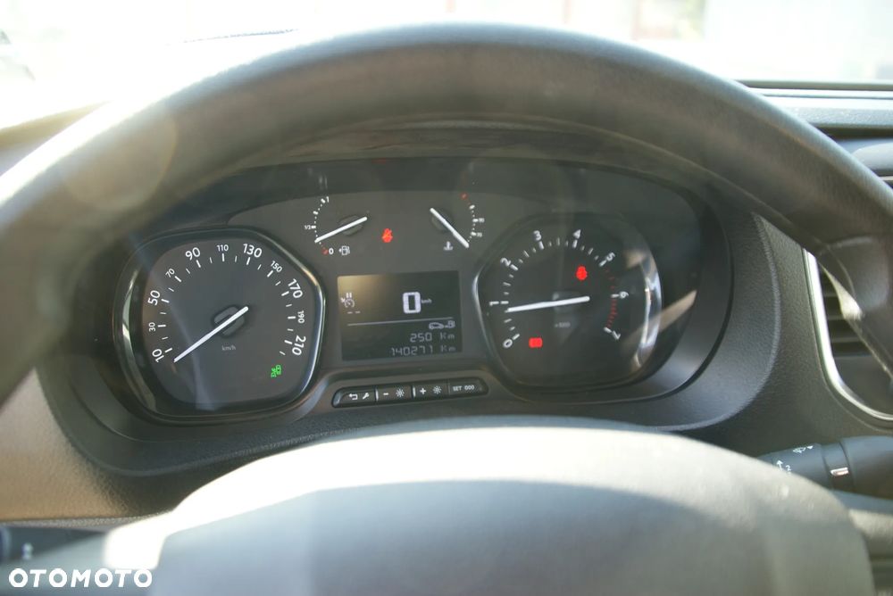 Peugeot Expert - 18