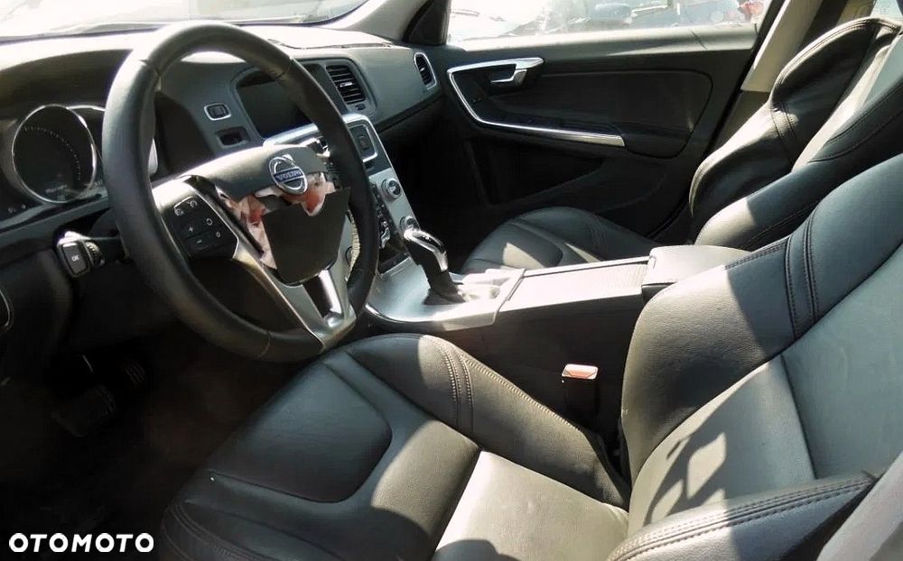 Volvo S60 T5 AWD Summum - 5