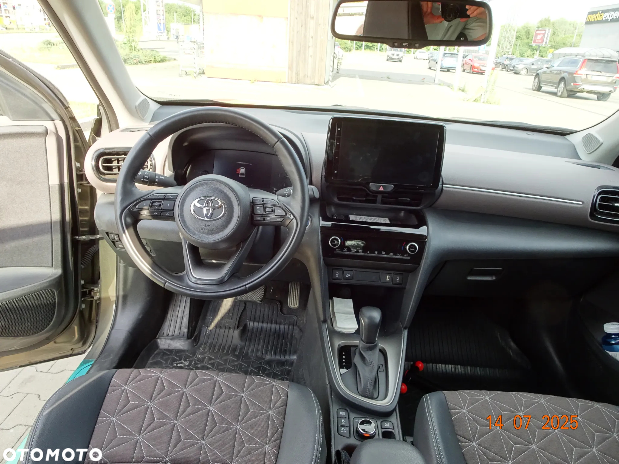 Toyota Yaris Cross Hybrid 1.5 Executive 4x4 - 7