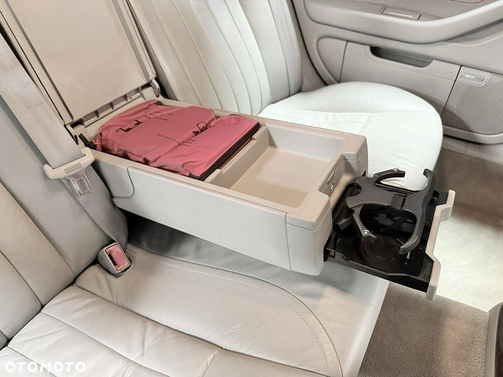 Audi A8 4.2 Quattro - 33