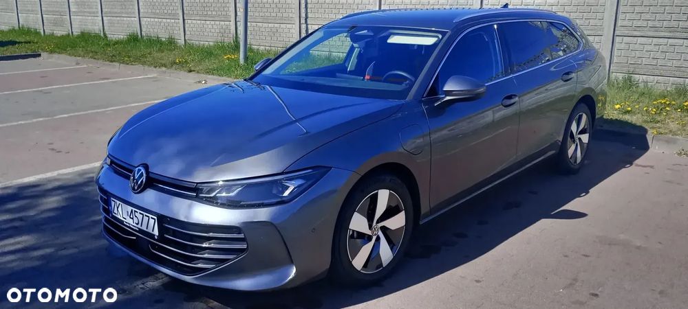 Volkswagen Passat - 2