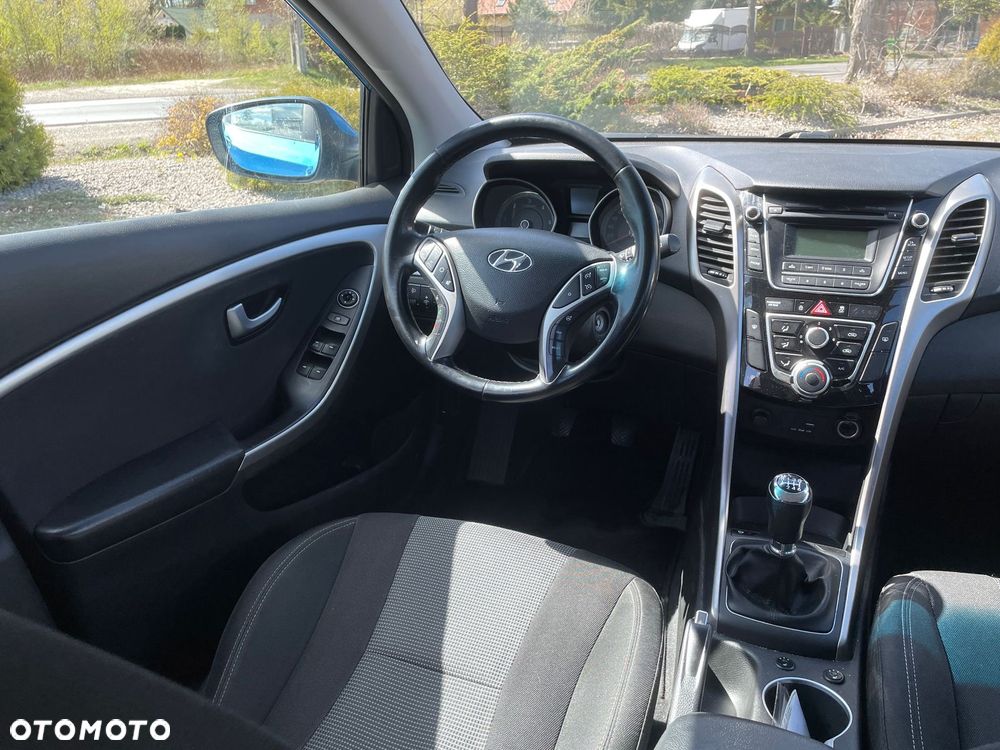 Hyundai i30 1.6 CRDi BlueDrive Premium - 8