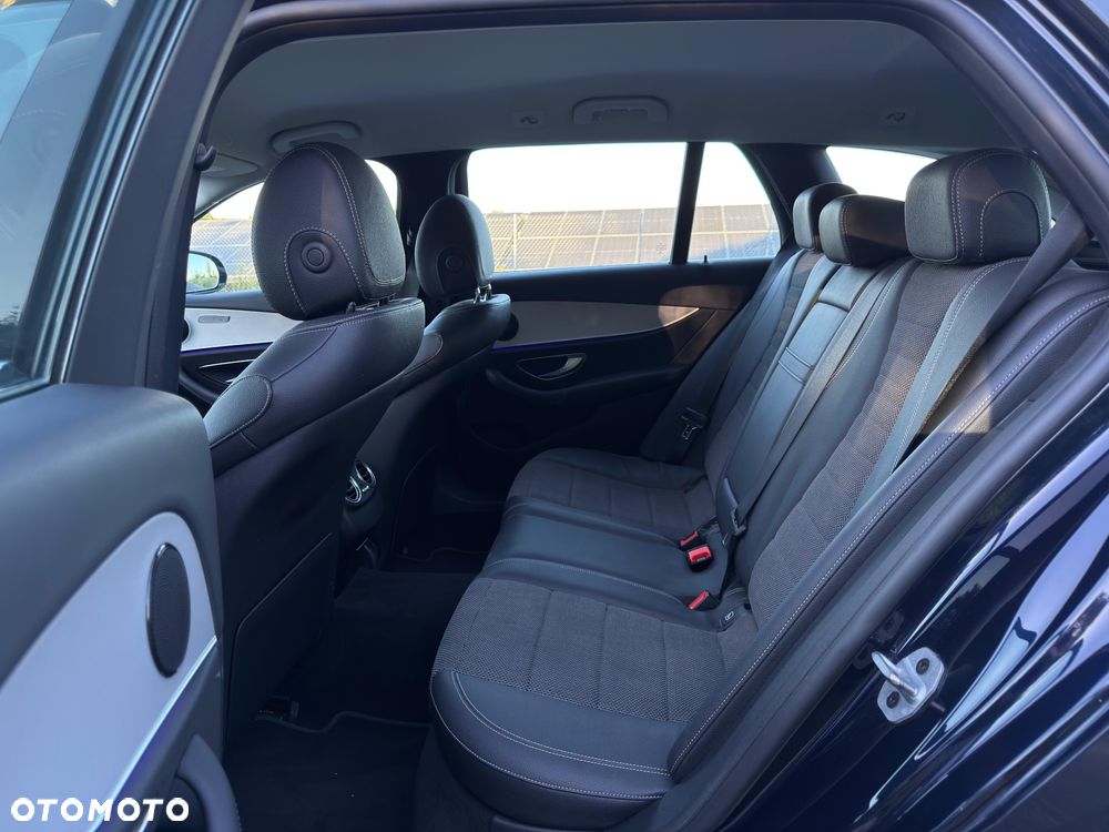 Mercedes-Benz Klasa E 300 de 4Matic 9G-TRONIC Night Edition - 27