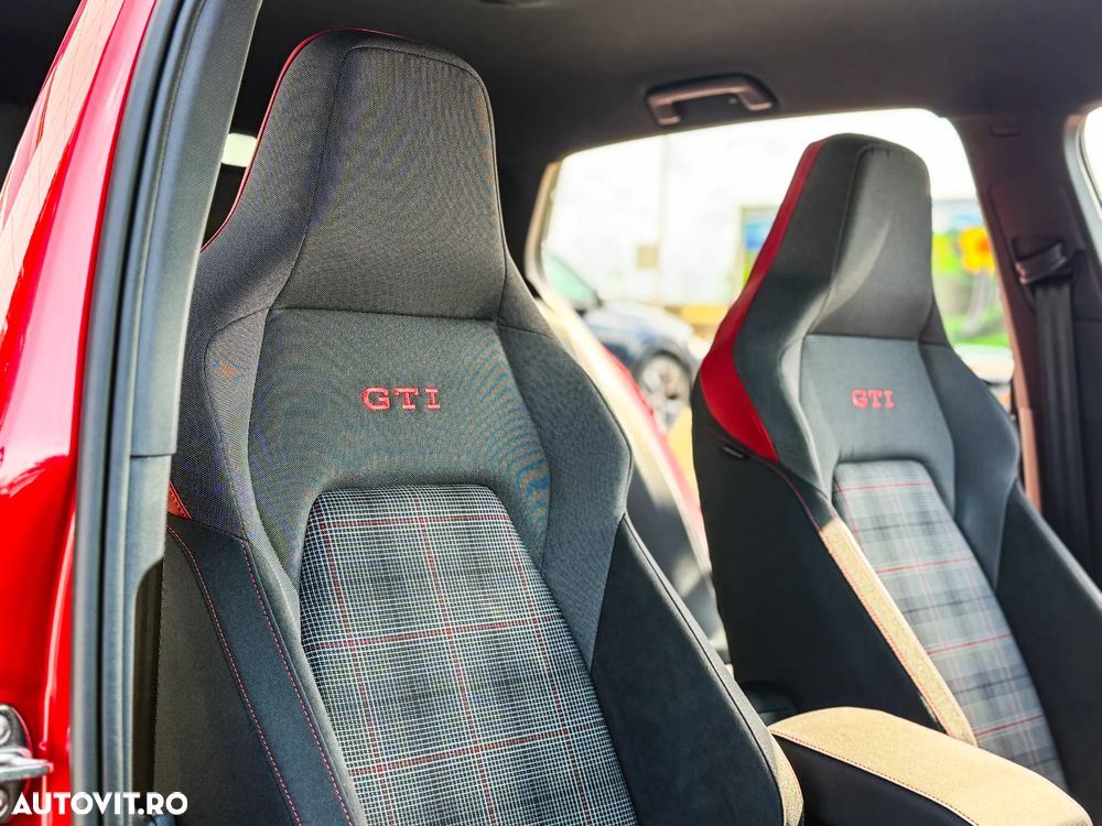 Volkswagen Golf GTI - 21