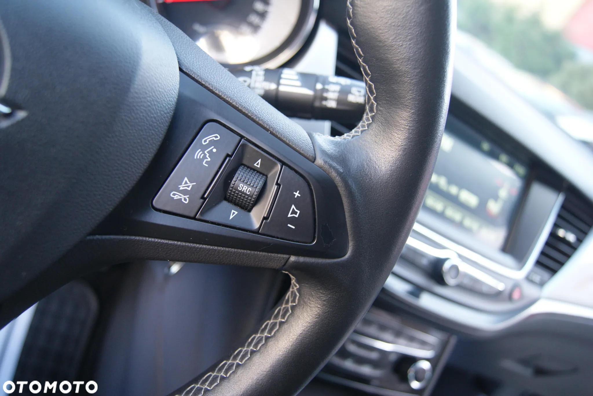 Opel Astra V 1.2 T GS Line S&S - 37