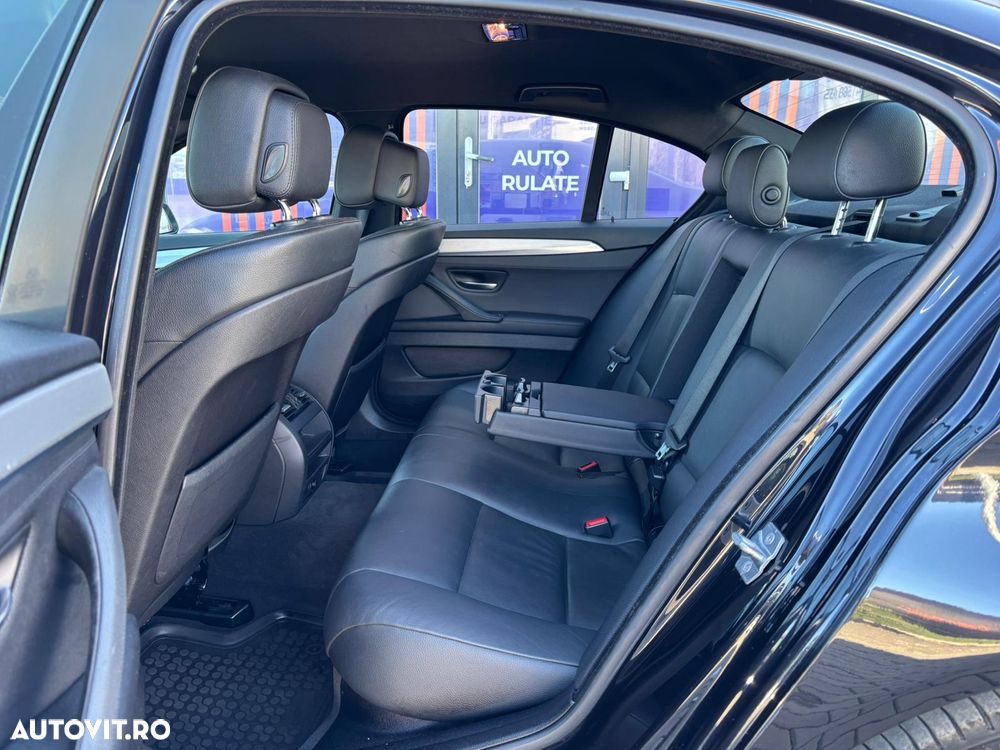 BMW Seria 5 520d Sport-Aut. - 31