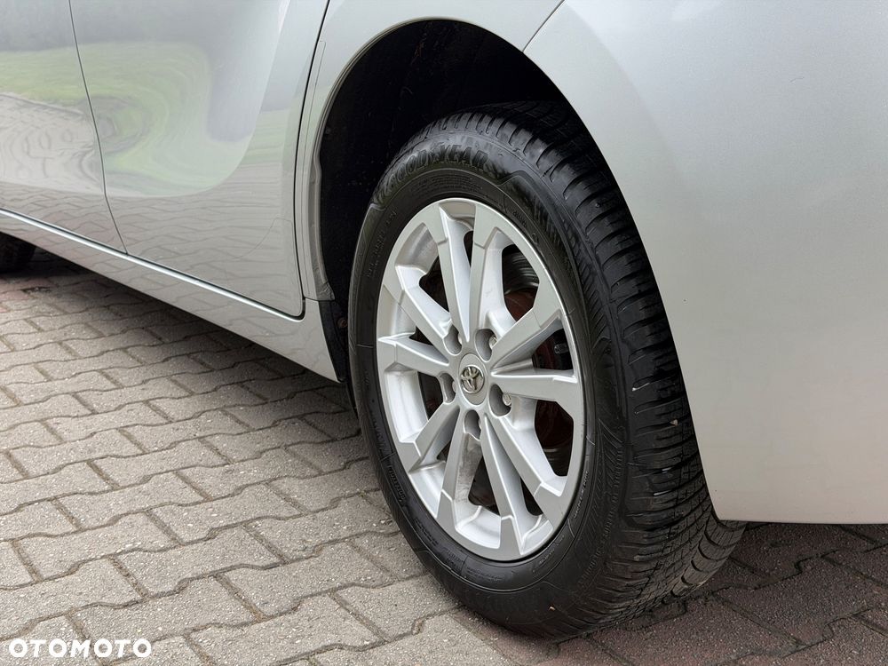 Toyota Verso 1.8 Multidrive Edition - 13