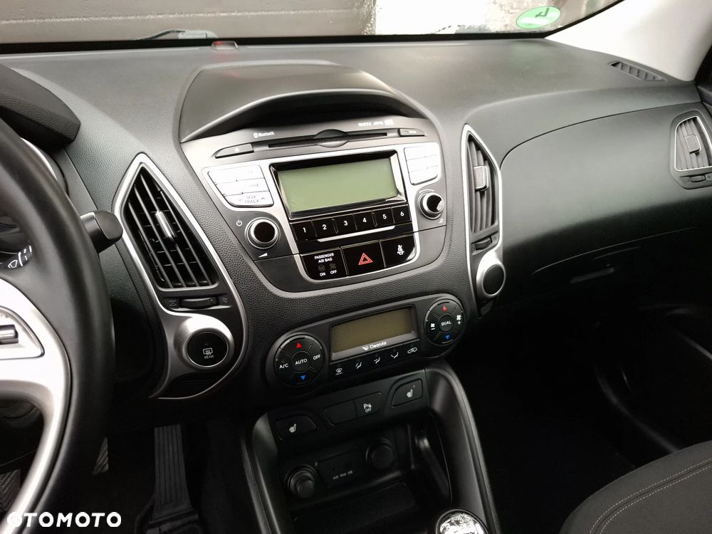 Hyundai ix35 1.7 CRDi 2WD blue Finale Gold - 9