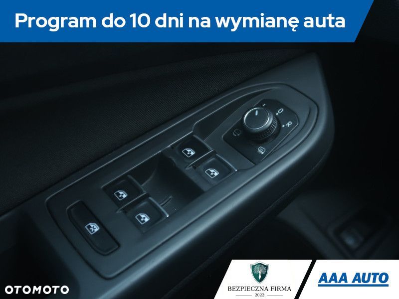 Volkswagen Golf - 19