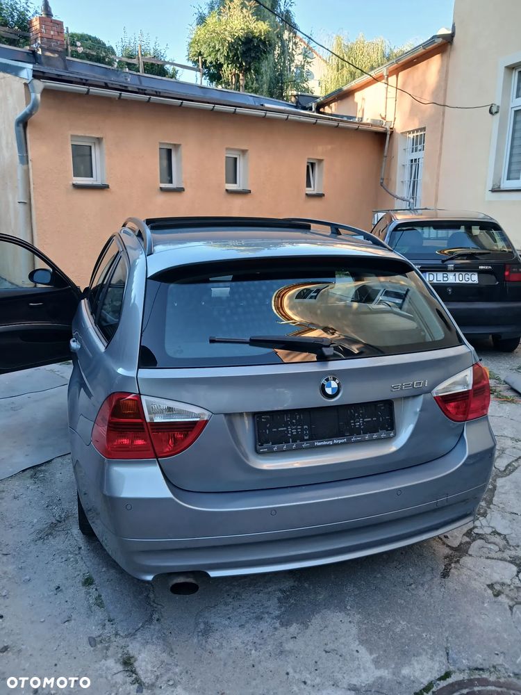 BMW Seria 3 320i - 18