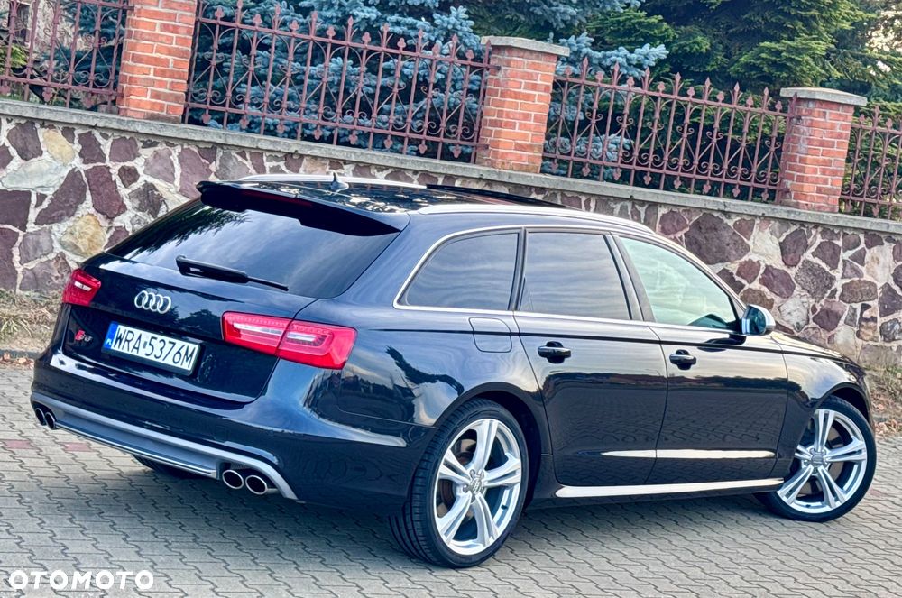 Audi S6 Avant - 11