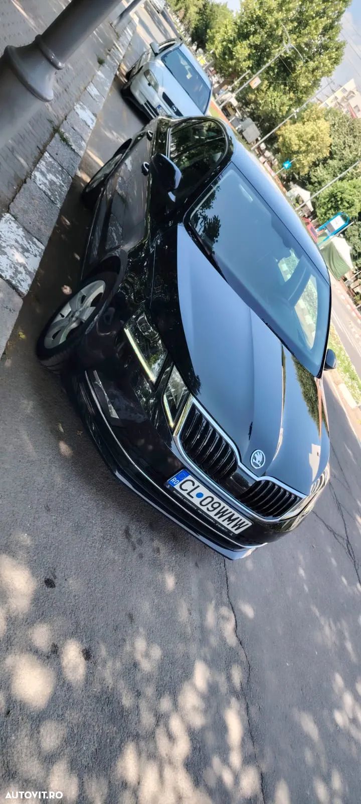 Skoda Octavia 2.0 TDI DSG Style - 1