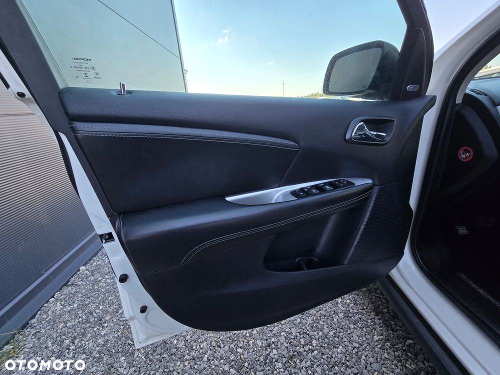 Fiat Freemont 2.0 Multijet 16V DPF Automatik Allrad Lounge - 19
