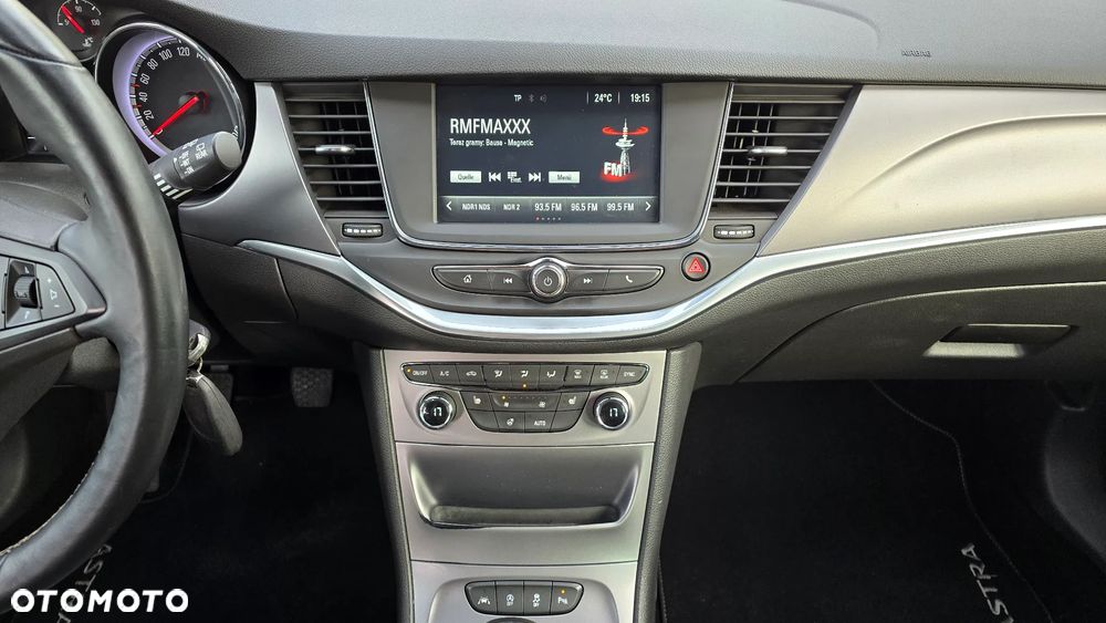Opel Astra - 16