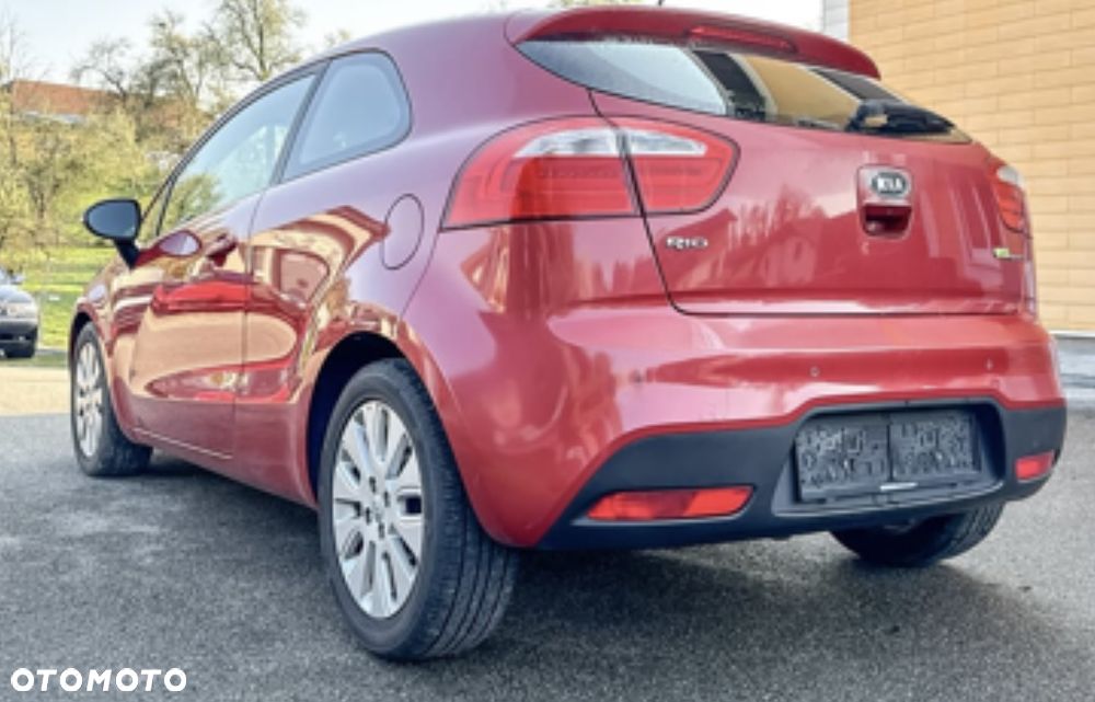 Kia Rio 1.4 CRDI Platinum Edition - 2
