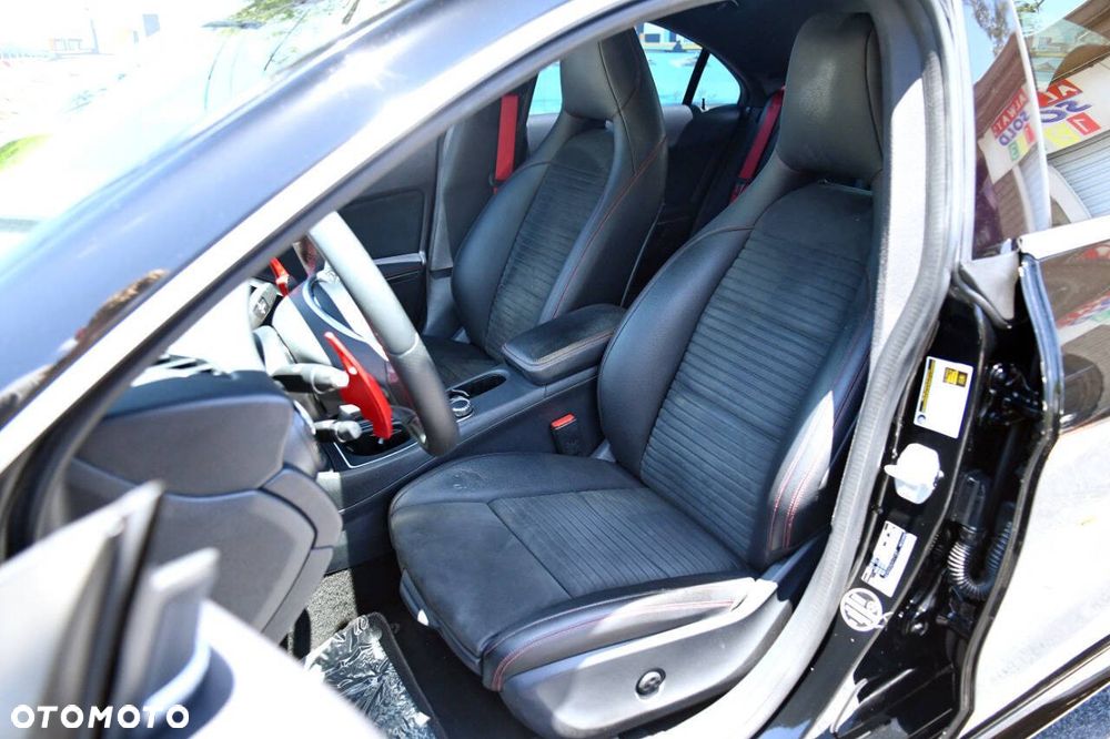 Mercedes-Benz CLA 250 7G-DCT - 15