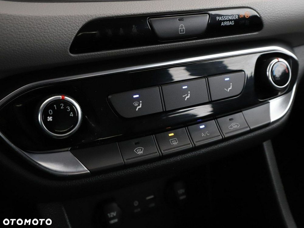 Hyundai i30 1.4 Select - 25