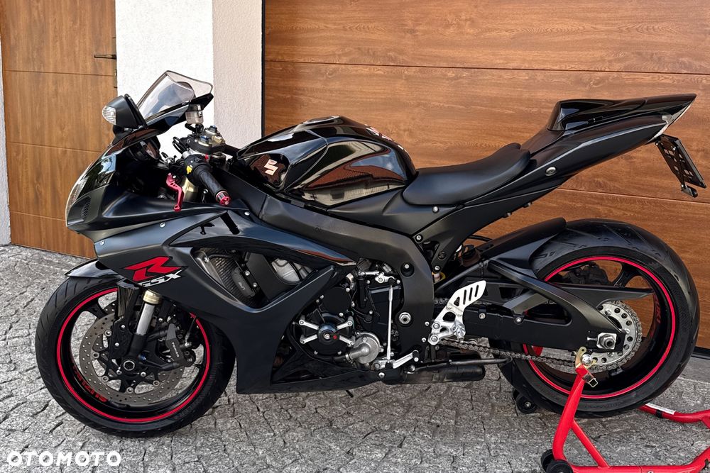 Suzuki GSX-R - 15