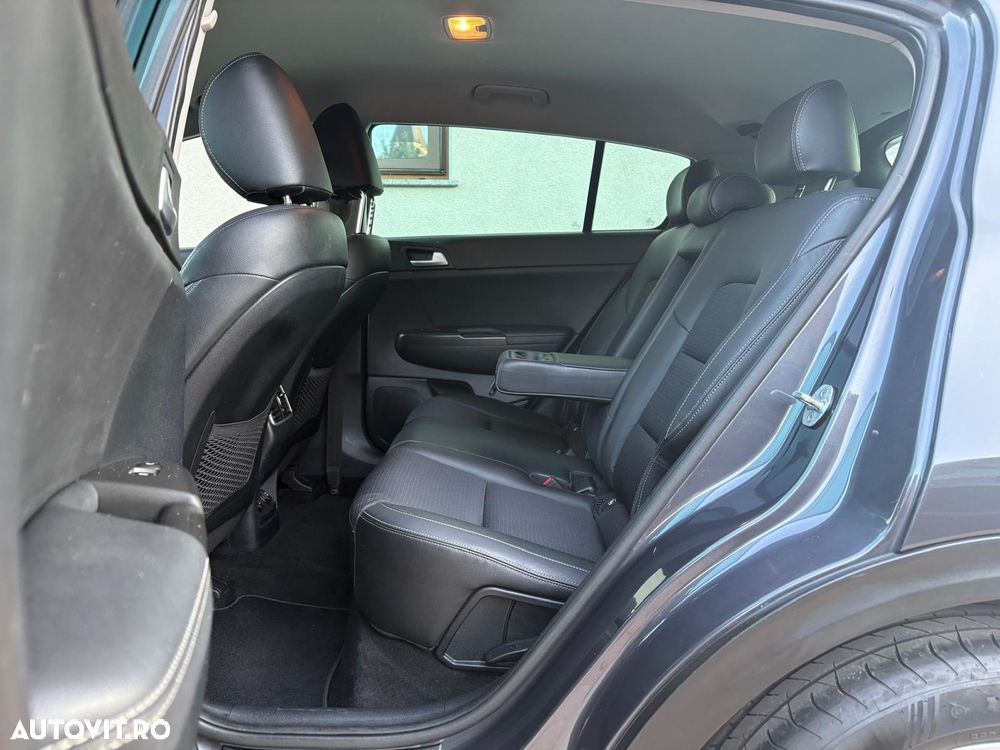 Kia Sportage 2.0 CRDI 4WD Automatik Dream-Team Edition - 11