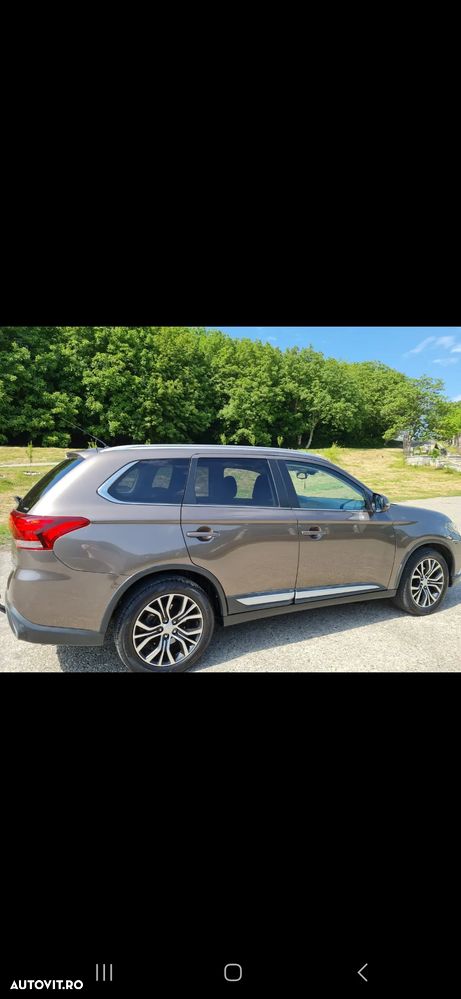 Mitsubishi Outlander - 2