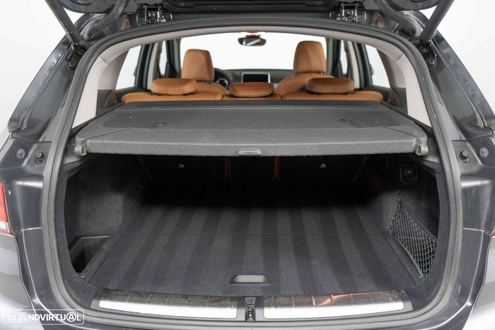 BMW X1 25 e xDrive Corporate Edition - 13