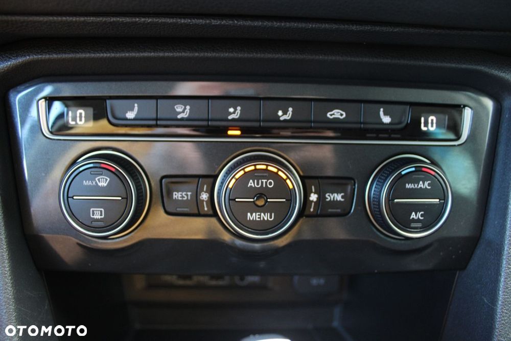 Volkswagen Tiguan - 35